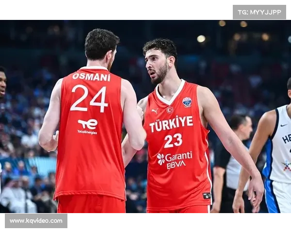 全明星赛观众高呼“Pay Them”,支持球员诉求 全明星赛观众高呼“Pay Them”,支持球员诉求